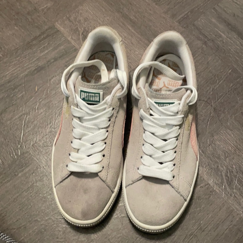 Puma sudes grey and pink
